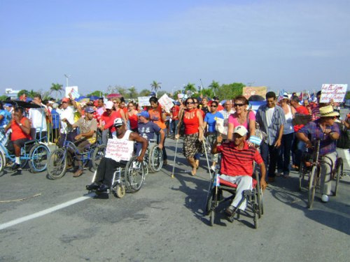 Discapacitados en desfile